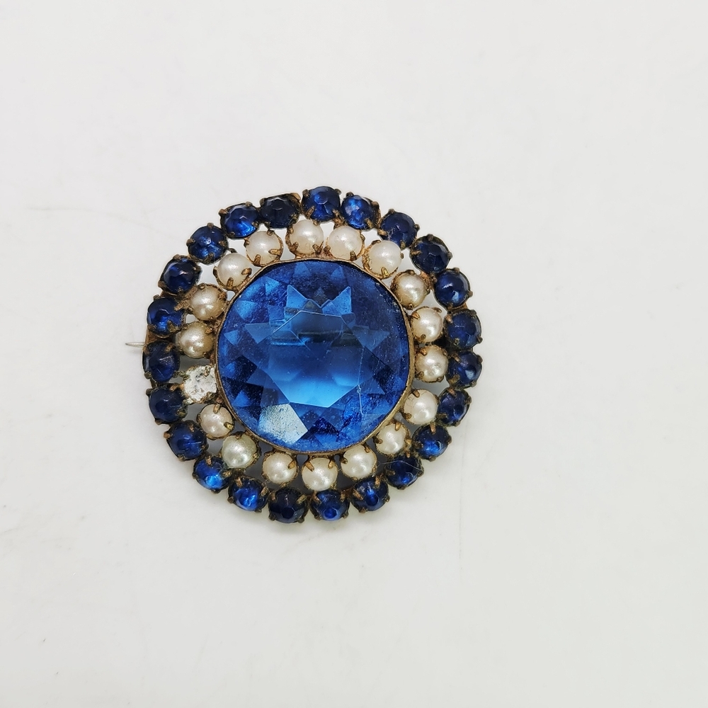 Vtg Blue Czech Glass Brooch Rhinestone Faux Sapphire Pearl Halo Round Pin Brass
